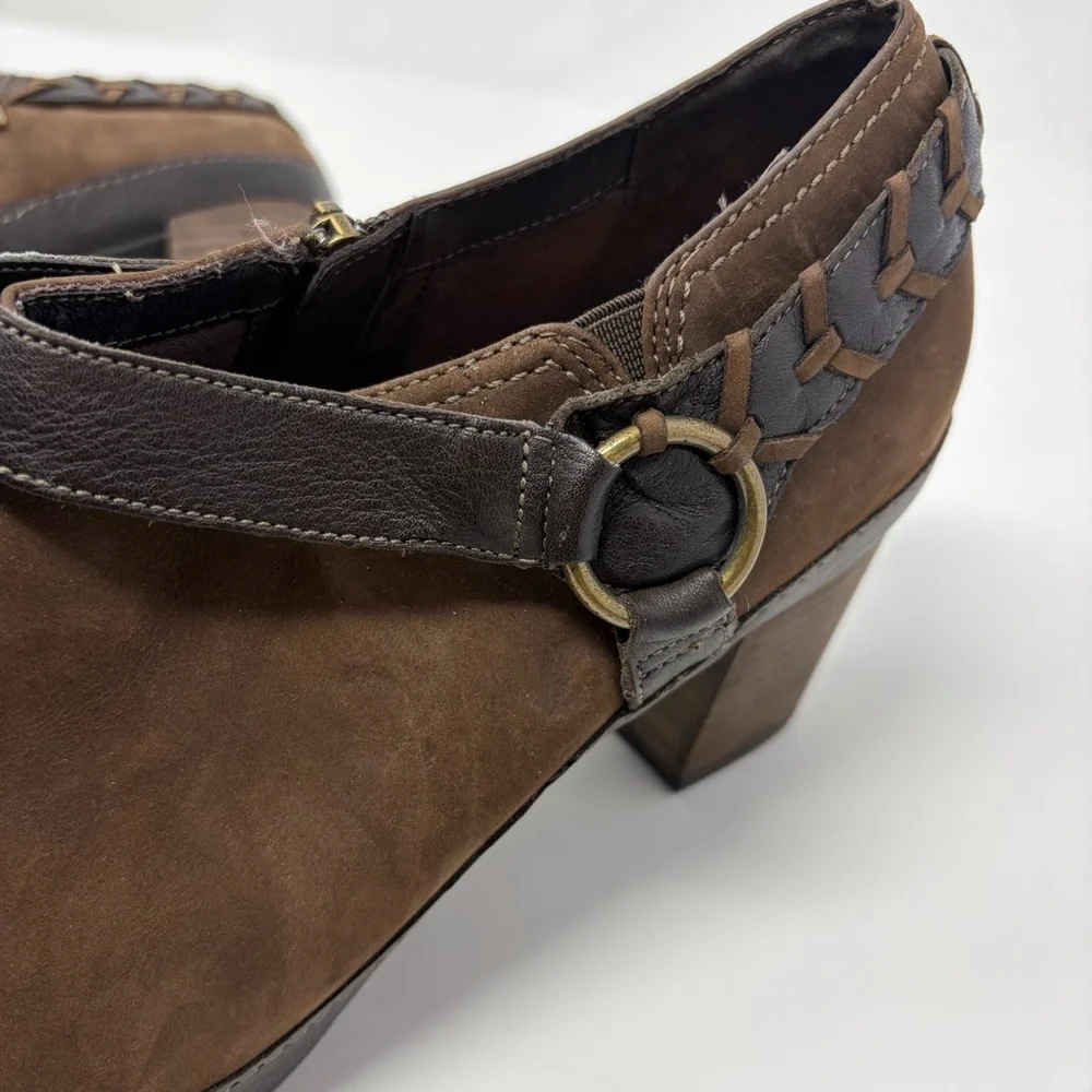 Clarks Artisan Brown Leather Suede‎ Western Booties Size 10